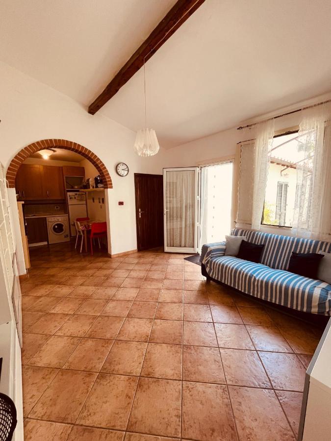 Eremomarino Apartment Livorno Bagian luar foto