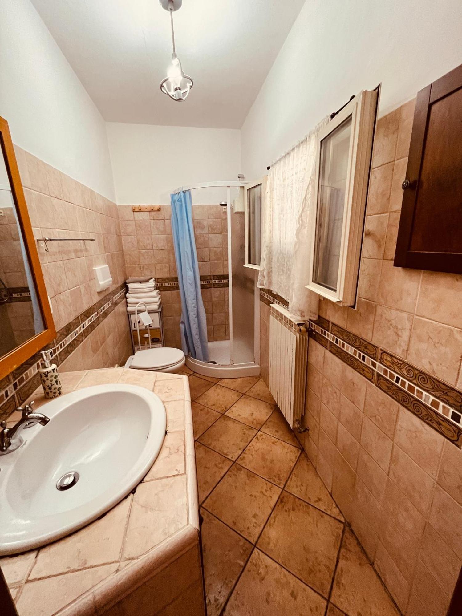 Eremomarino Apartment Livorno Bagian luar foto