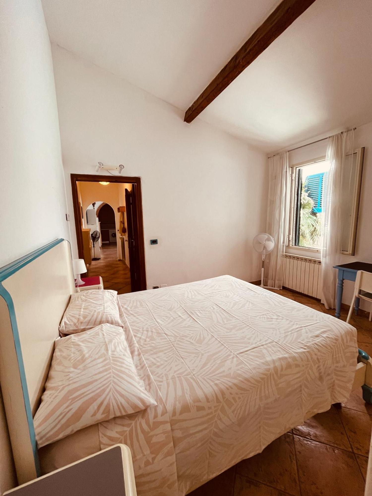 Eremomarino Apartment Livorno Bagian luar foto